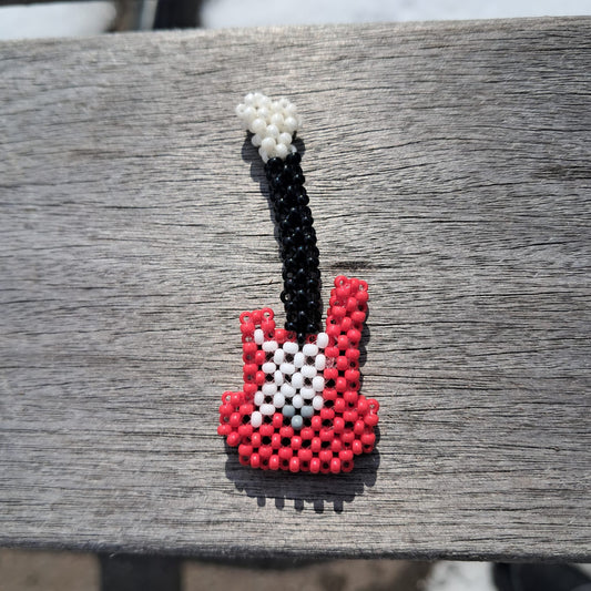 Red guitar - Mira